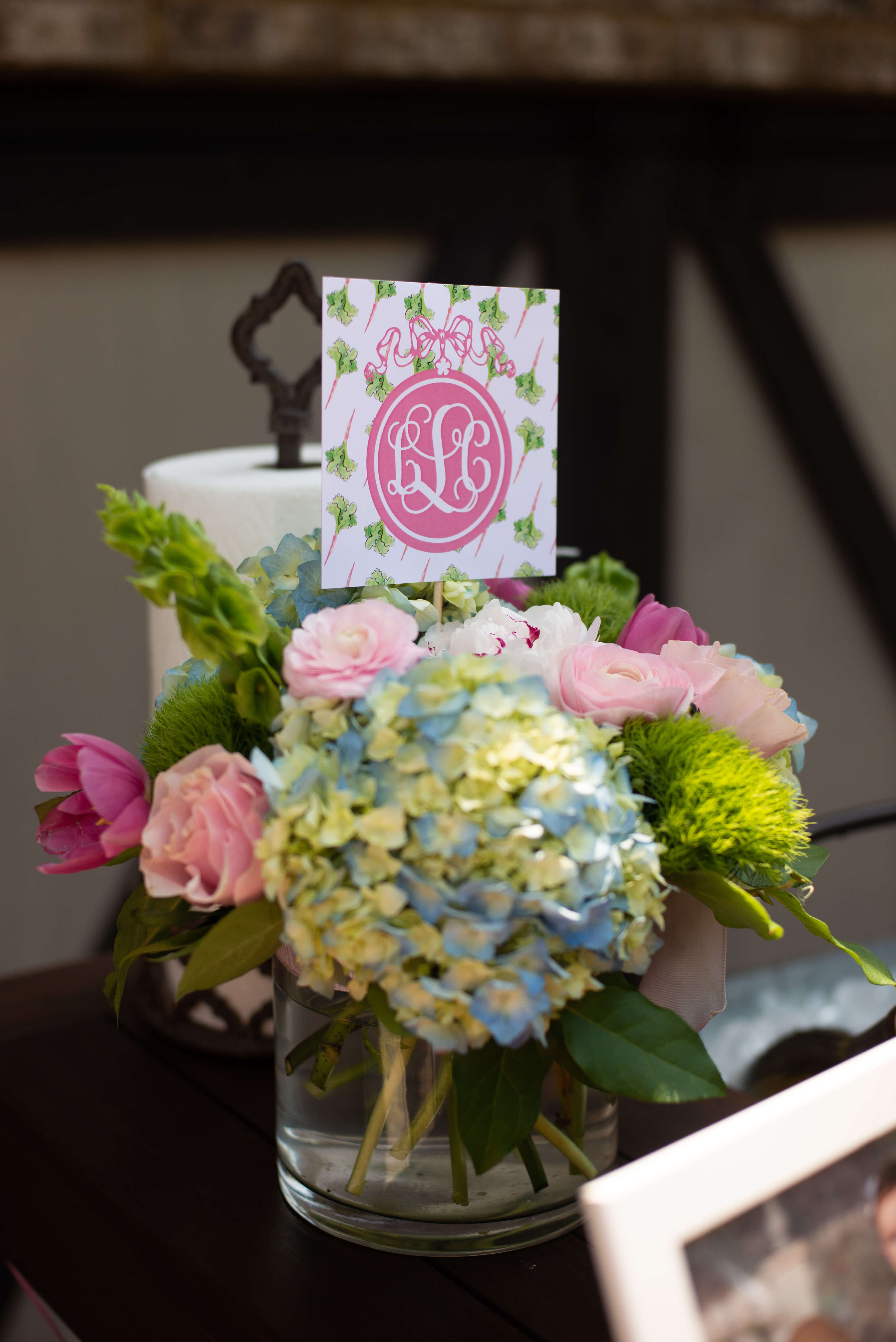 centerpiece with monogrammed sign